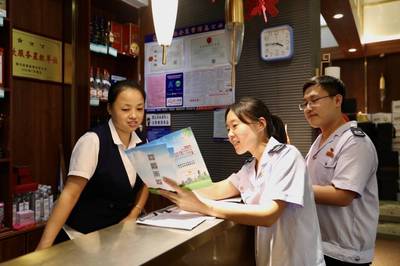 爱国爱税迎国庆，用心服务显真情——淄博市淄川区税务局精准助力网上餐饮服务发展